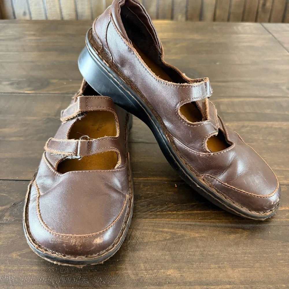Naot Mary Jane Shoes 8 US 39 Brown Leather Triple Strap Comfort Walking Casual